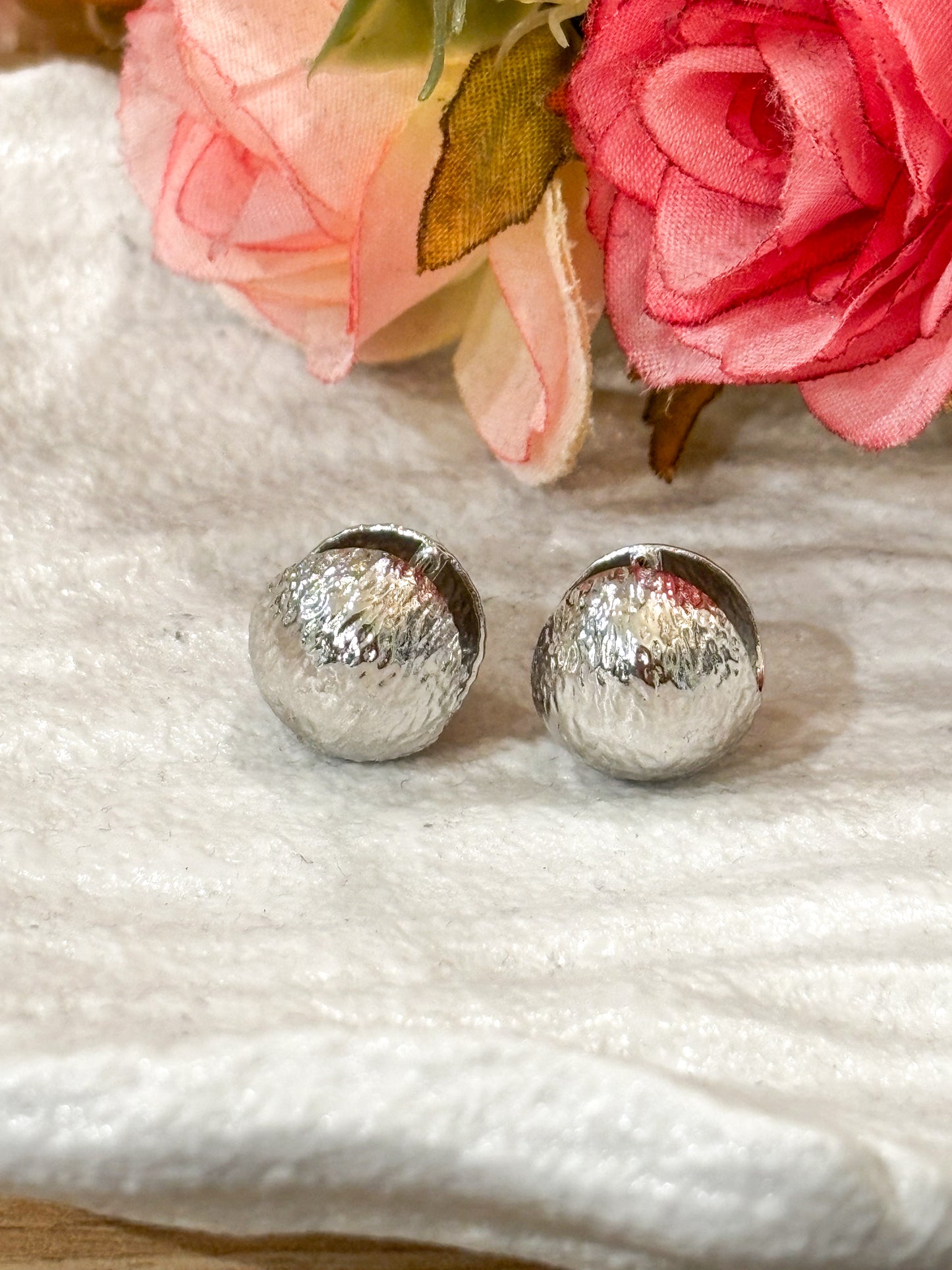 <10% OFF> Silver ball earrings